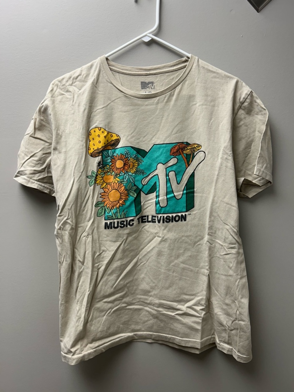 MTV Men’s Logo Mushrooms & Flowers Beige T Shirt